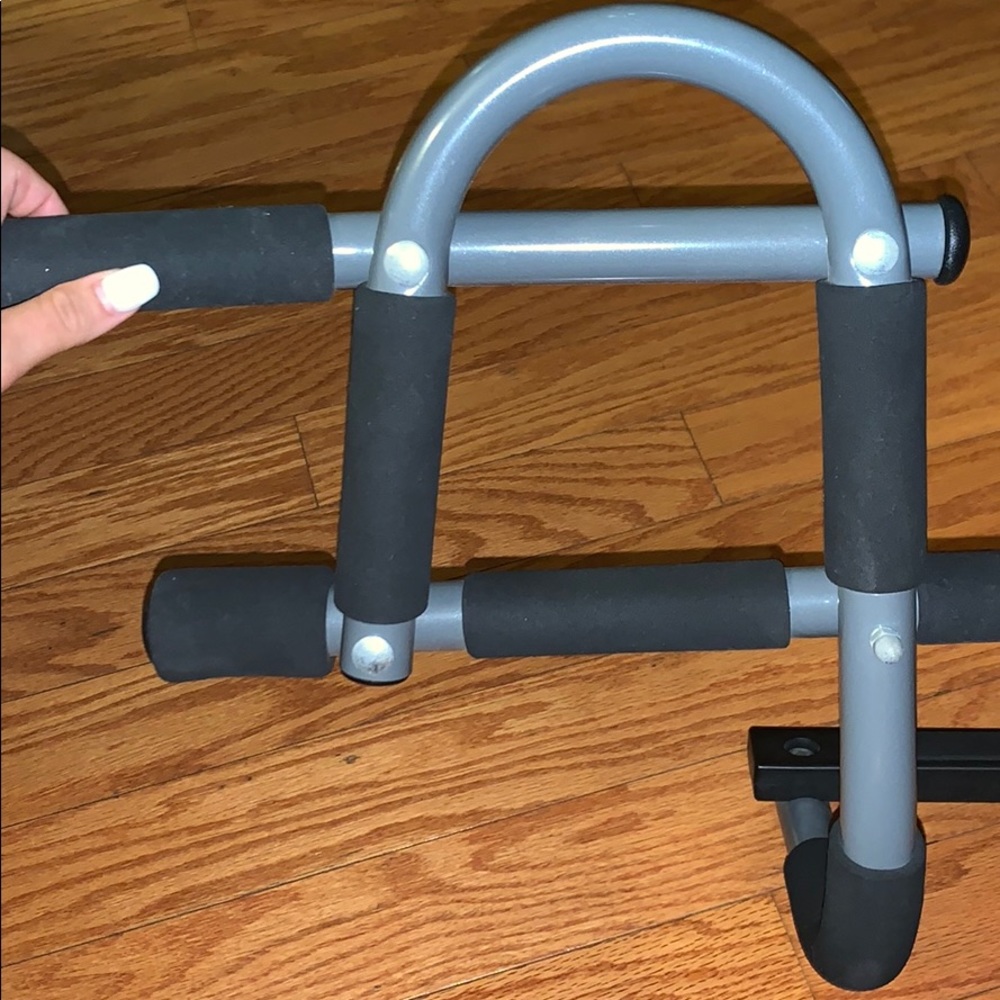 Pull-up bar - Picture 4 of 5